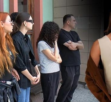 Kizilcik-Serbeti-oyuncusu-Ece-Irtem8217in-cenazesi-alindi-arkadaslari-sokta-featured