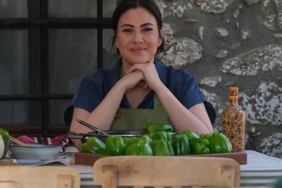 Melis-Babadag-Ozlem-anneliginden-aldigi-gucle-ayakta-featured