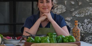 Melis-Babadag-Ozlem-anneliginden-aldigi-gucle-ayakta-featured