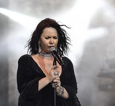 Sebnem-Ferah-Istanbul8217da-Konser-Icin-Geri-Donuyor-featured