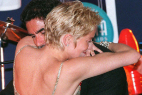 Sharon-Stone-Kanser-Riskim-Degil-Memelerimi-Aldirmam-Onu-Uzdu-featured