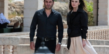Uzak-Sehir-Sezon-Finalinde-3-Ayrilik-Birden-Sosyal-Medya-Calkalandi-featured