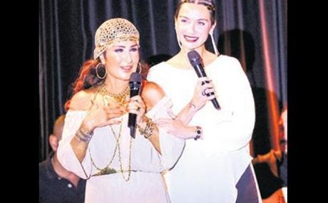 Birce-Akalay8217la-Sahnede-Beklenmedik-Bir-An-featured