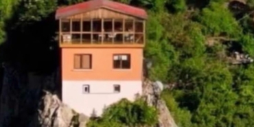 Kemaliye8217nin-Meshur-Kayalik-Evi-Satista-Iste-Dudak-Ucuklatan-Fiyat-featured