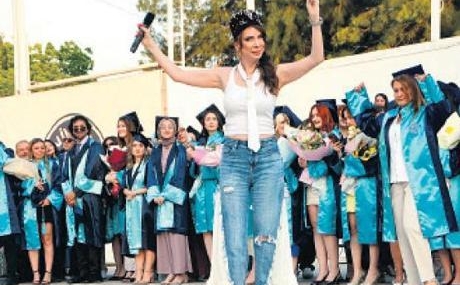 Mezuniyet-Toreninde-‘Efe-Performansi-featured
