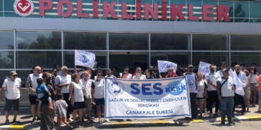 Saglik-Calisanlarindan-Hak-Mucadelesi-Lutuf-Degil-Hakkimizi-Istiyoruz-featured