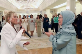 Superstar-Ajda-Pekkan-First-Ladyler-icin-sahne-aldi-featured