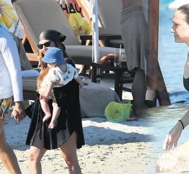Unlu-Isimler-Bodrum-ve-Cesme8217de-Yaz-Eglencesi-Yasiyor-featured