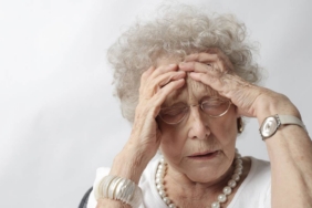 Alzheimer Riskine Karşı Erken Yatın: Uzman İsimden Kritik Uyarı 3 thumbnail