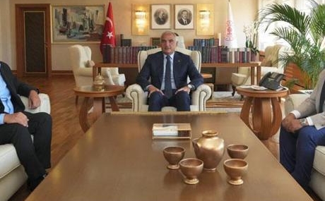 Bakan-Ersoy-ve-Acun-Ilicali-Gorusme-Gerceklestirdi-featured