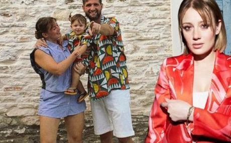 Gizem-Karaca8217dan-mutlu-aile-pozu-Yunanistan-tatilinden-anlar-featured