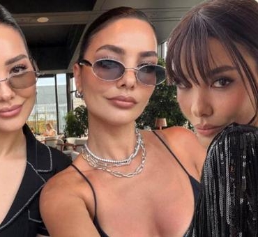 Gorenler-bir-daha-bakiyor-Hazal-Filiz-Kucukkose8217nin-ikiziyle-Bogaz8217da-keyif-featured