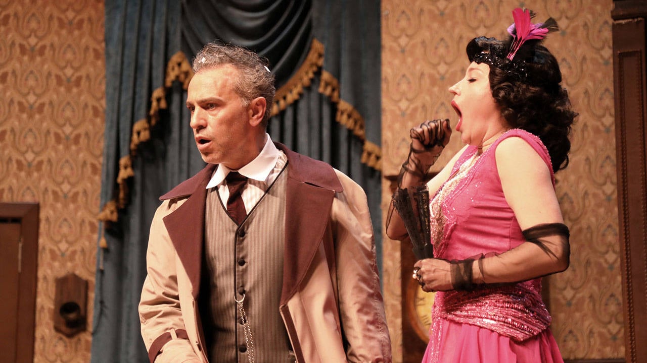 Harbiyede-Kahkaha-Tufani-Yoldan-Cikan-Oyun-Sahne-Aliyor-featured