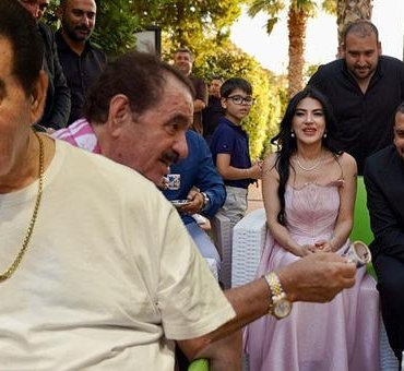 Ibrahim-Tatlises-manevi-kizina-altin-taki-hediye-etti-featured