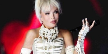 Istanbul-Festivali8217nde-Ajda-Pekkan-ve-Gokhan-Turkmen-Performansi-featured
