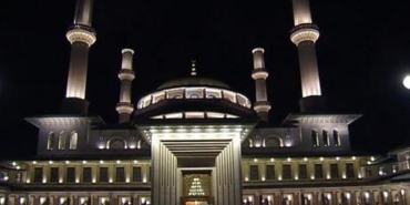 Mevlid-i-Nebi-Gecesi-ne-zaman-saat-kacta-ve-hangi-kanalda-yayinlanacak-featured