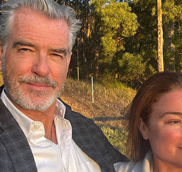 Pierce-Brosnan-ve-Keely-Shaye-Smith-25-Yillik-Sarsilmaz-Ask-featured