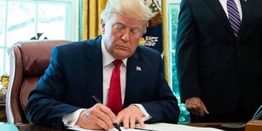 Trump-Cocukluk-Cagi-Asilarinda-Kapsami-Daraltan-Karari-Imzaladi-featured