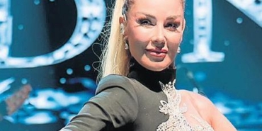 Dincoz-Konserinde-Misafirlere-Eglence-Sunuyor-featured
