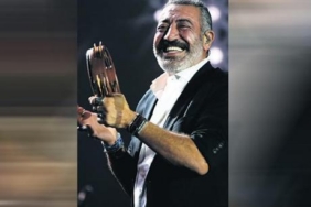 Farkli-donemlerden-eserlerle-sahneye-cikti-featured