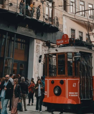 Istiklal-Caddesinde-Kulturel-Ronesans-Iki-Yeni-Durak-featured