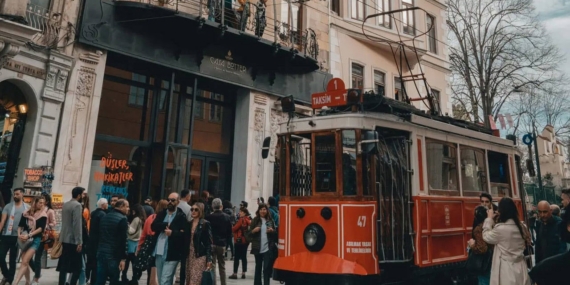 Istiklal-Caddesinde-Kulturel-Ronesans-Iki-Yeni-Durak-featured