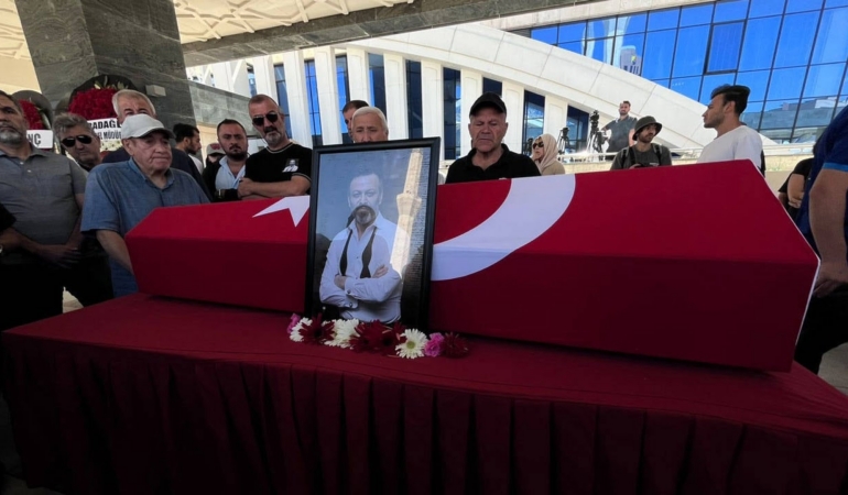 Oyuncu-Serhat-Kilic-Ankara8217da-Son-Yolculuguna-Ugurlandi-featured