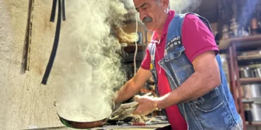 Vanli-Usta-Izzettin-Sahin-Unutulan-Kalaycilik-Meslegini-Yasatiyor-featured