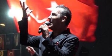 Ferhat-Gocer-Bursada-Cumhuriyet-coskusunu-yukseltti-featured