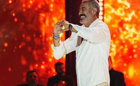 Hakan-Altun-Gaziantep8217te-Unutulmaz-Bir-Konser-Verdi-featured