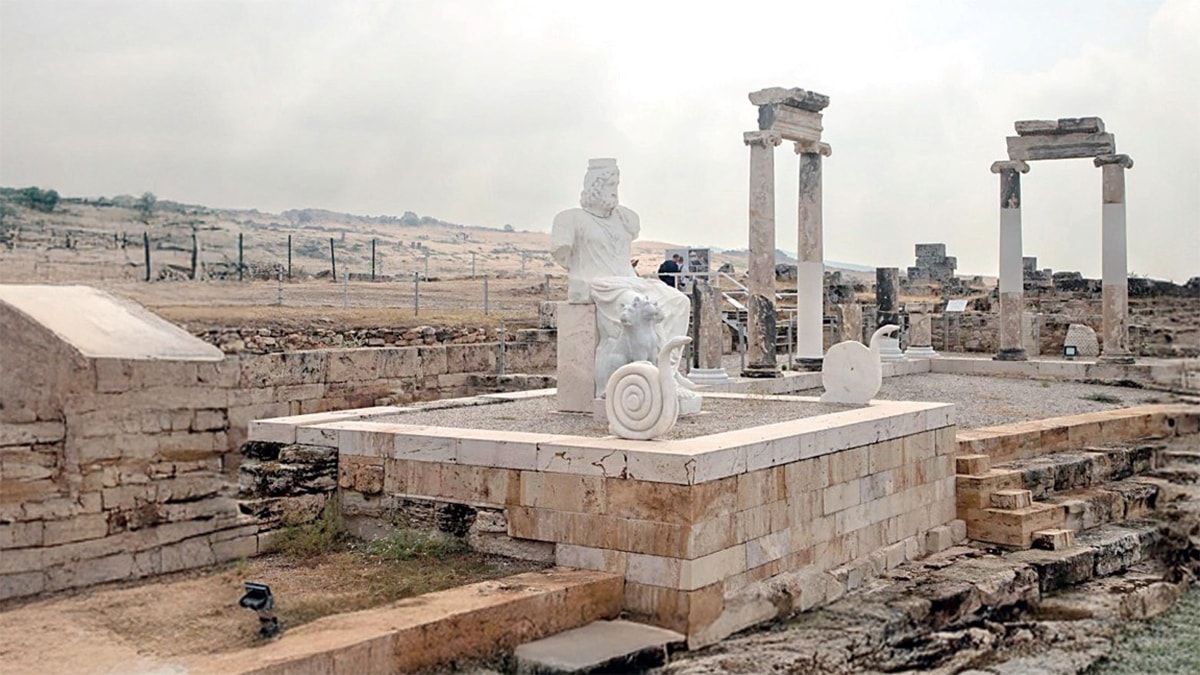 Hierapolis-kazilari-kentin-gecmisini-300-yil-geriye-tasidi-featured