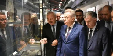 Izmir-Kultur-Yolu-Festivali-303-etkinlikle-basladi-featured