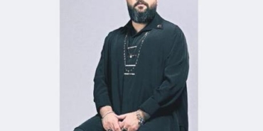 Sarkici-Sana-Tutuluyorum-ile-solo-kariyere-basladi-featured